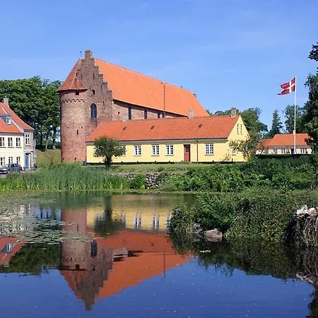 Villa Modern Close To Nature & The City, Centrally Located In Denmark *